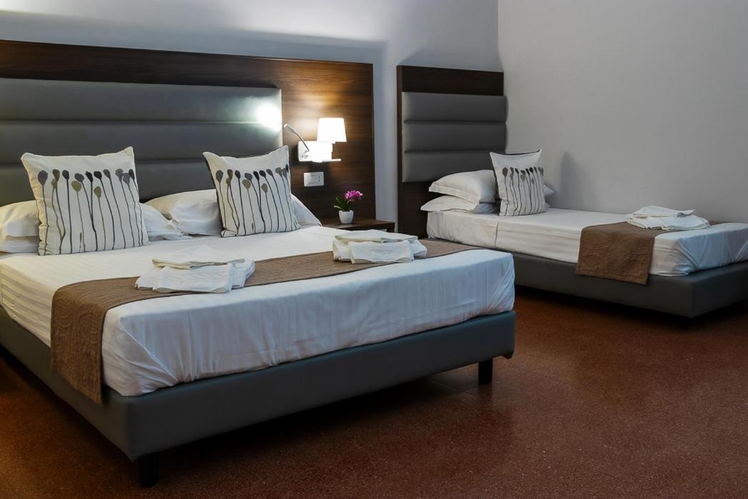 Re Vittorio De Luxe Bed & Breakfast Messina Exterior photo