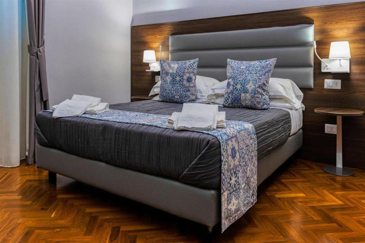 Re Vittorio De Luxe Bed & Breakfast Messina Exterior photo